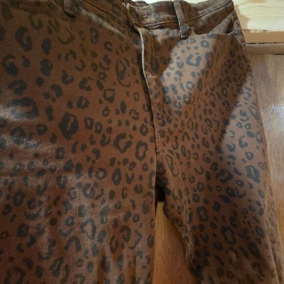Universal Thread Brown Leopard-Print Skinny Jeans - Picture 6 of 11